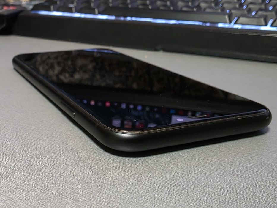 iPhone XR 64GB black