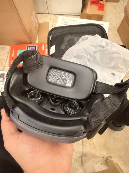 Drona dji avata 2 3 baterii in stare noua doar activata, garantie 2027