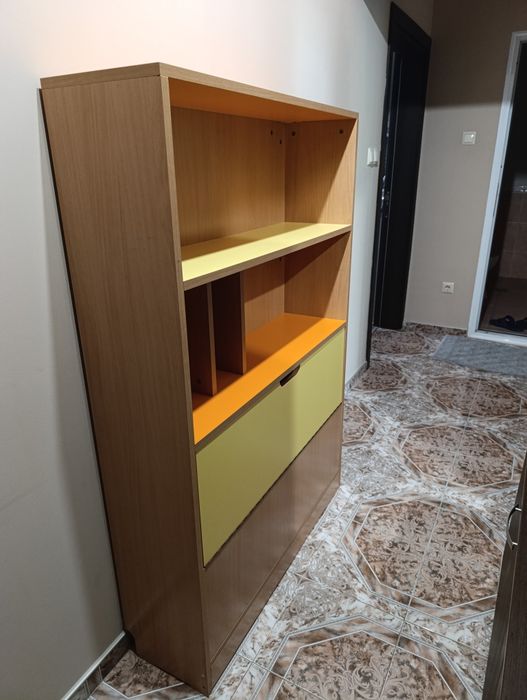Секция с рафтове