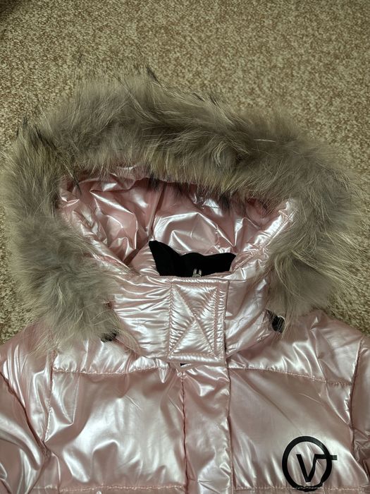 Зимний пуховик девочке