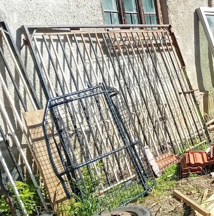 Метална порта врата