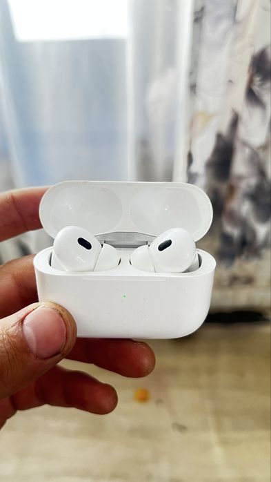 Продам air pods 2 pro оригинал