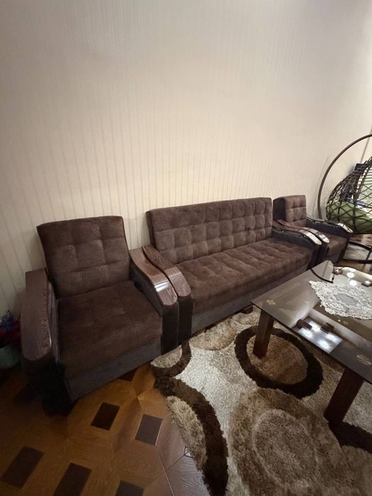 Мягкий комплект: диван + 2 кресла + журнальный стол