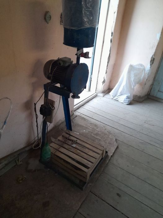 Oq qand stanoki. Preslagich, shakar maydalagich, polkalari va panerlar