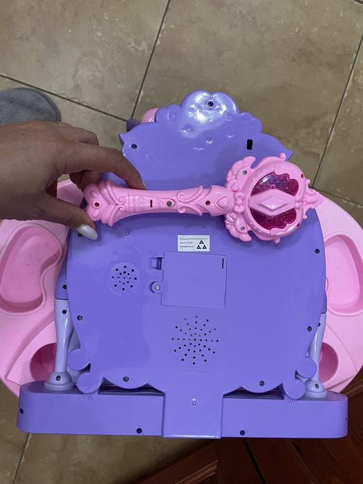 Masuta infrumusetare cu telecomanda bagheta magica