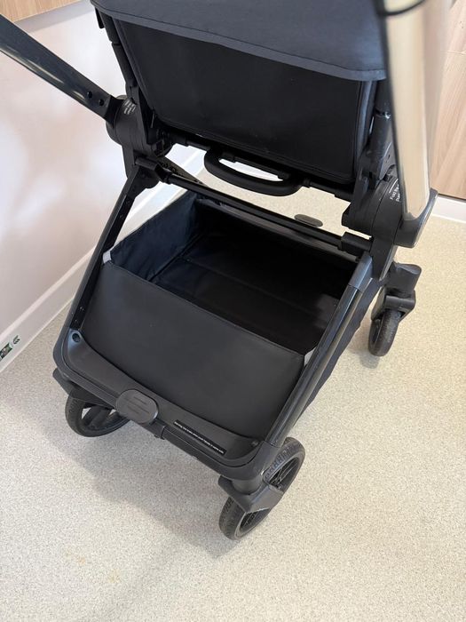 Коляска в хорошем состоянии.