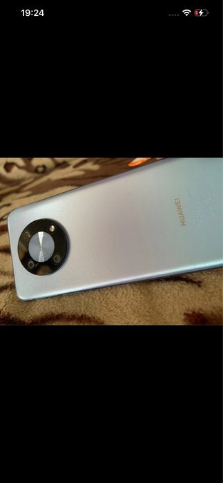 Telefon huawei nova y90