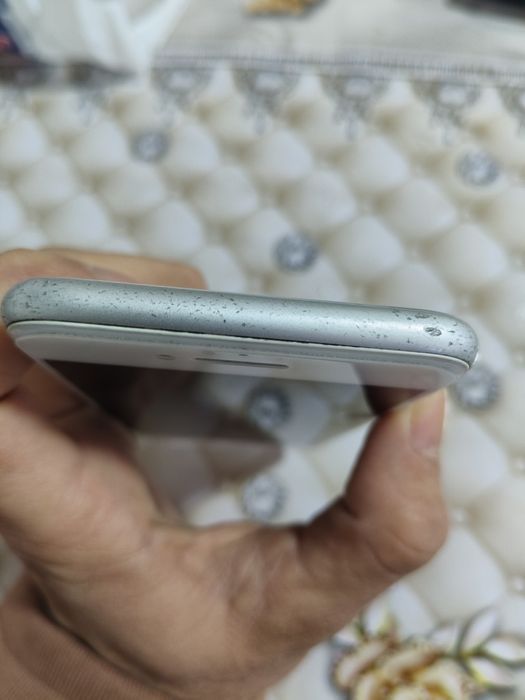 Iphone 8 xotrasi 64gb rigeon LL/A yomks 100%