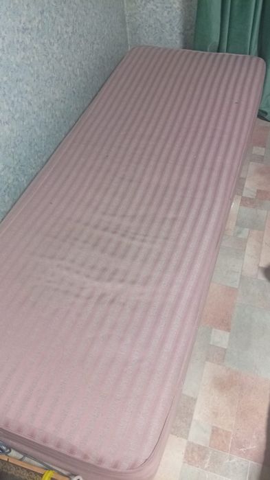 Продам матрасы односпальные