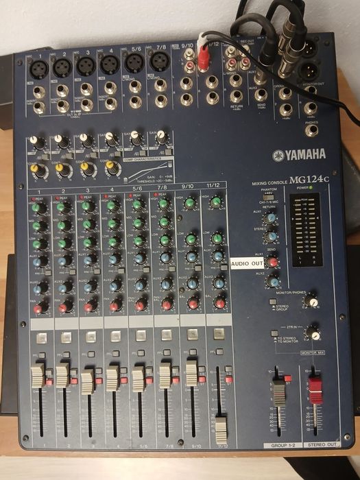 Vând mixer,stație, subwoofer activ