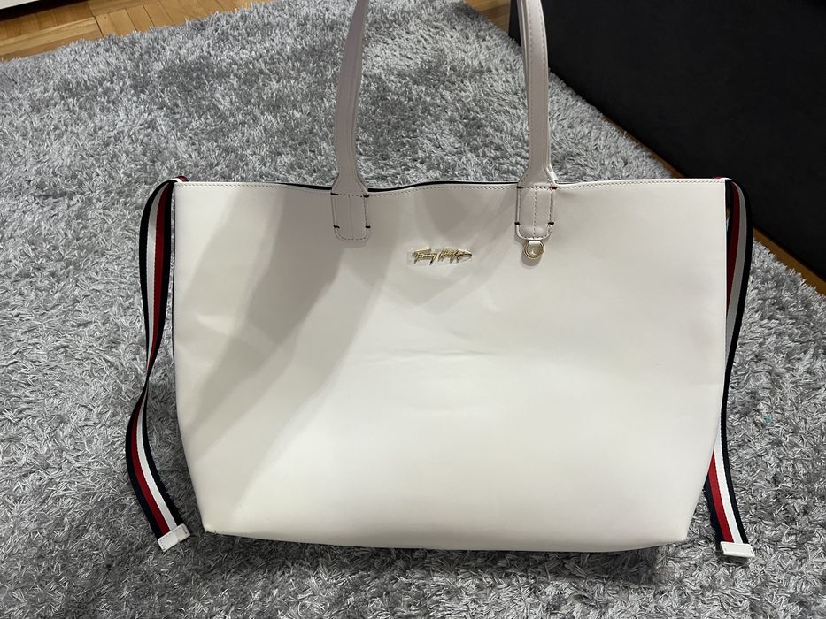 Geanta de mana Iconic Tommy Hilfinger