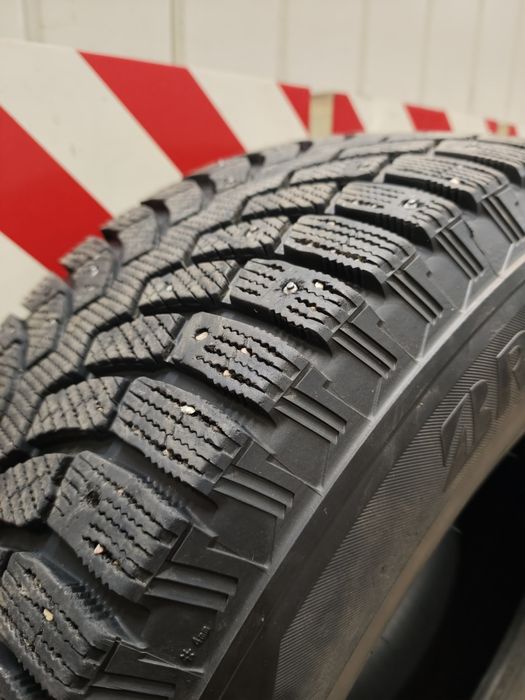 Резина зимняя Bridgestone Blizak