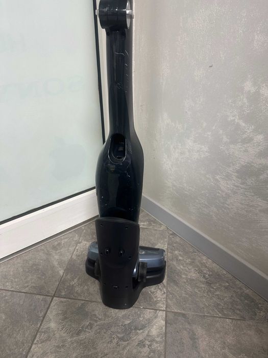 Вертикална прахосмукачка Grundig