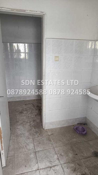 Продава се Промишлена сграда в Казанлък - 2409 кв.м за 38 €/кв.м - Снимка #3