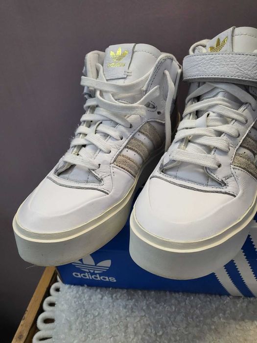 Бели кецки Adidas