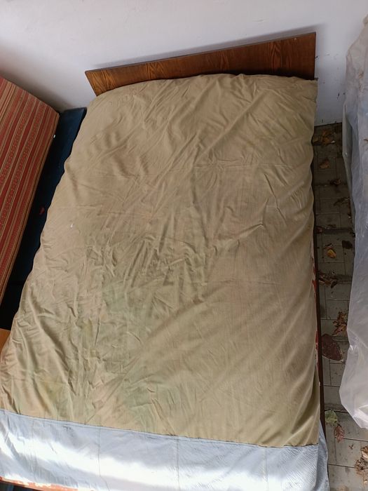 Продам 1,5 спальную перину.
