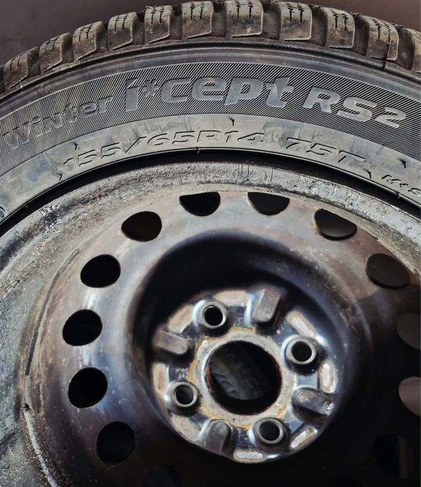 Зимни гуми Hankook с железни джанти 14 цола.