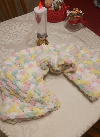 Зимни плетени шалове