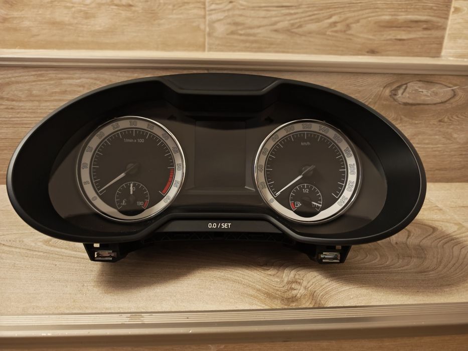 Ceasuri bord Skoda Octavia 3