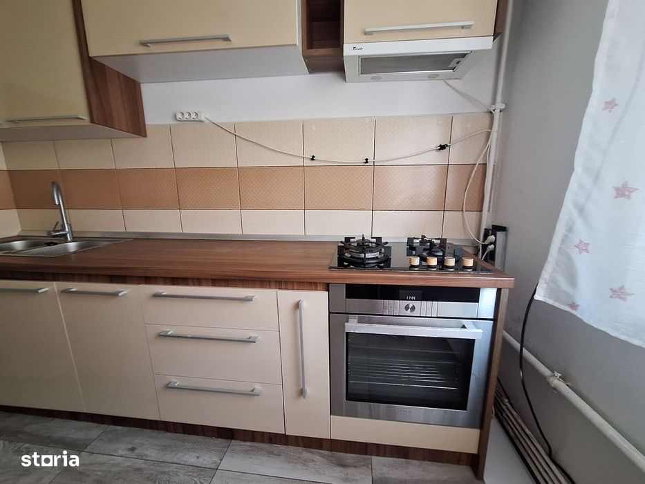 Apartamet 3 camere-67 mp-Etaj 2-Centrala proprie-Mobilat si utilat-Sag