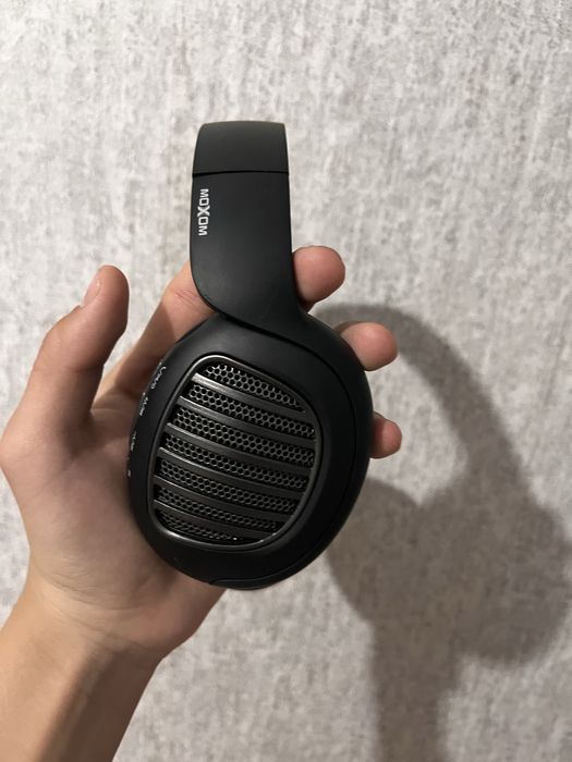 Продам наушники махом