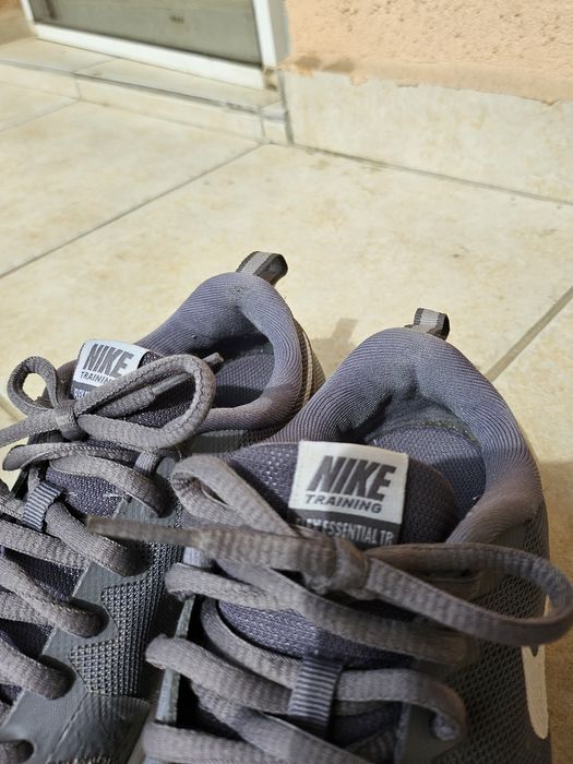 Nike Flex Essential TR Сиви маратонки размер 36,5