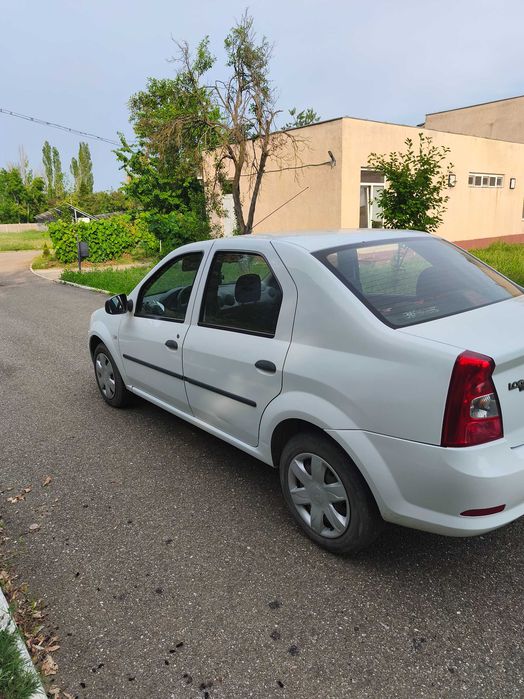 vand autoturism logan