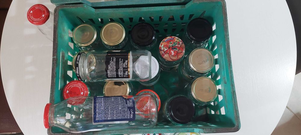 Буркани и бутилки