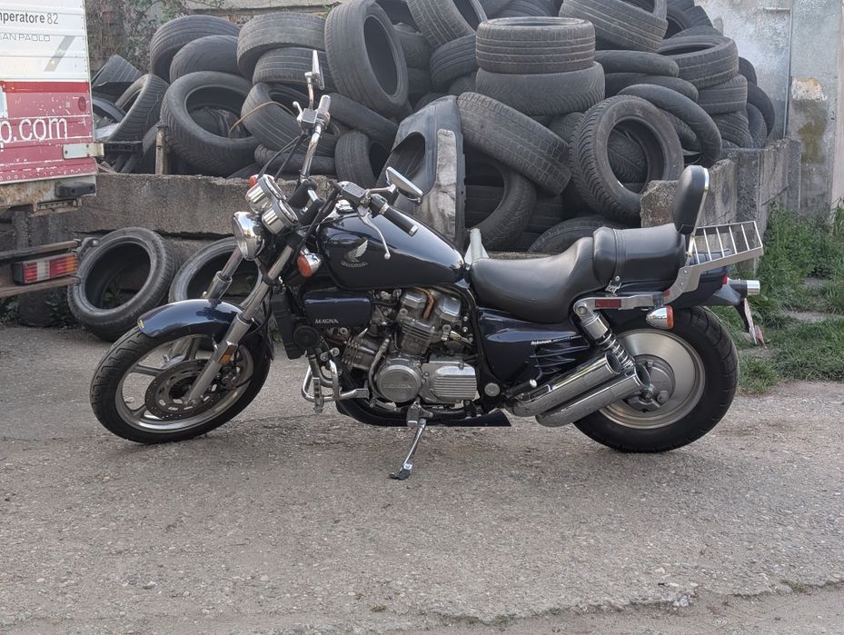 Honda Super Magna 700C