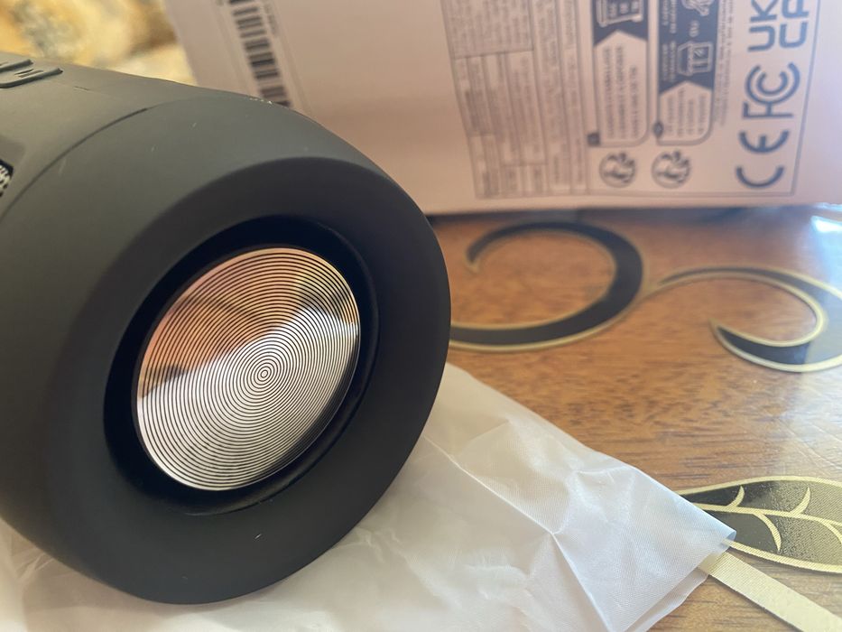 Чисто нова портативна колонка модел F524, издържлива батерия!