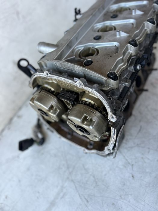 Дясна глава Audi 3.2FSI