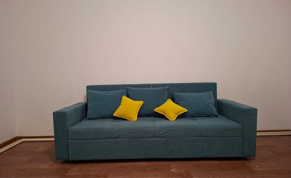 Продам диван вхорошем состояние