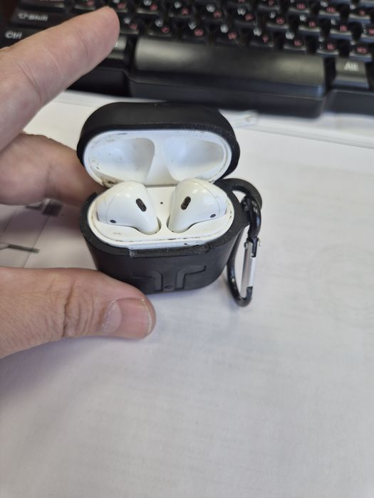 Наушники эйрподс