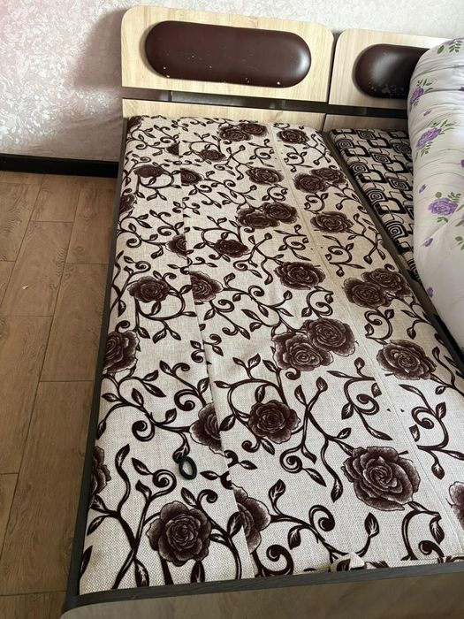 Кровать, комод, шкаф на продажу