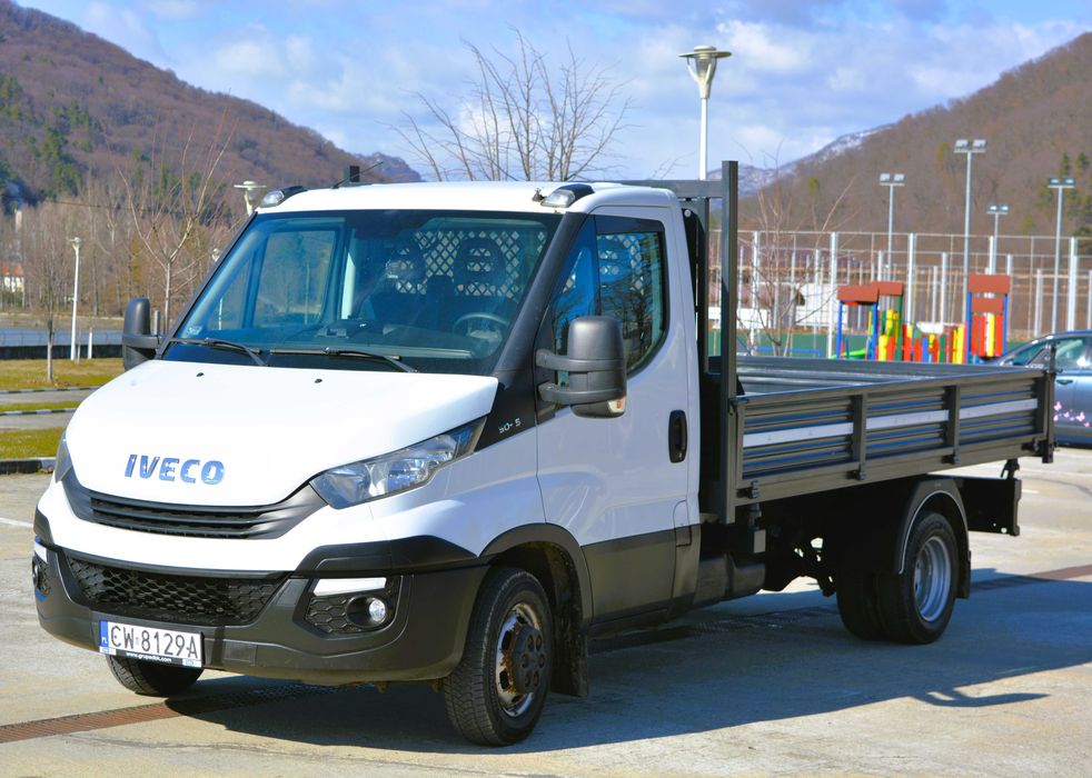 Iveco Daily 2017 basculabil pe 3 parti