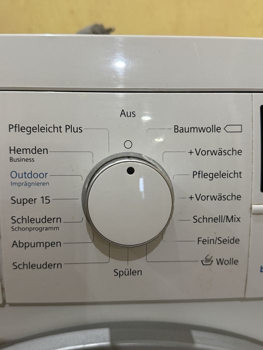 Продавам пералня Siemens.