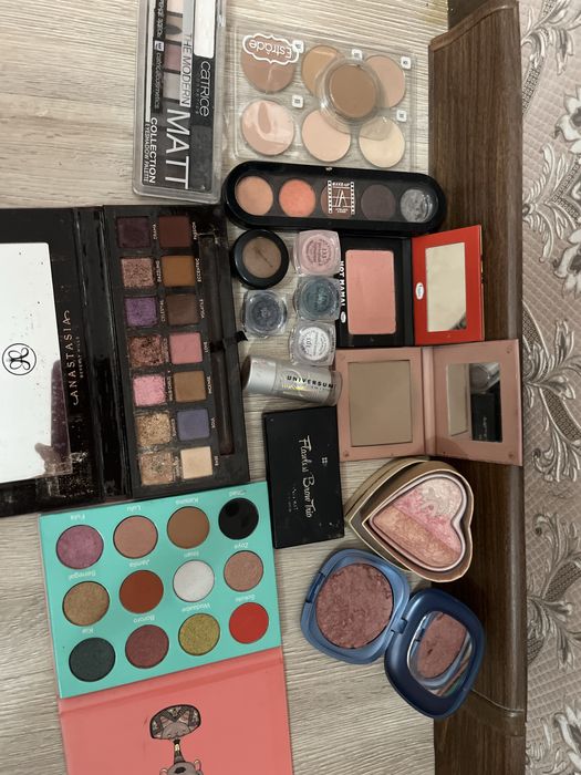 Косметика для макияжа