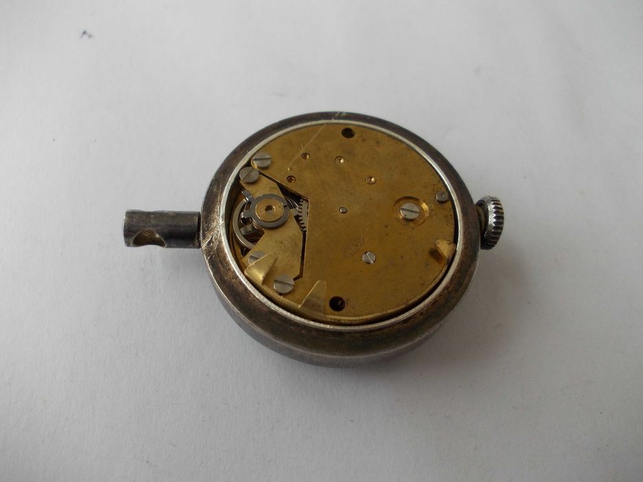 Ceas vechi medalion GENEVE defect