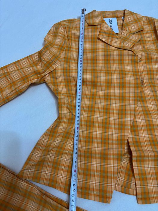 Set din două piese cu pantaloni evazați nou