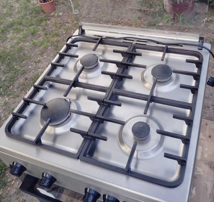 vând Aragaz Beko Inox