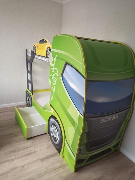 Кровать детская.