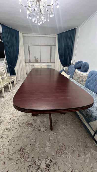 Продам стол овальный