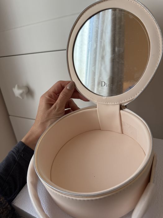 Чанта/кутия за гримове CD