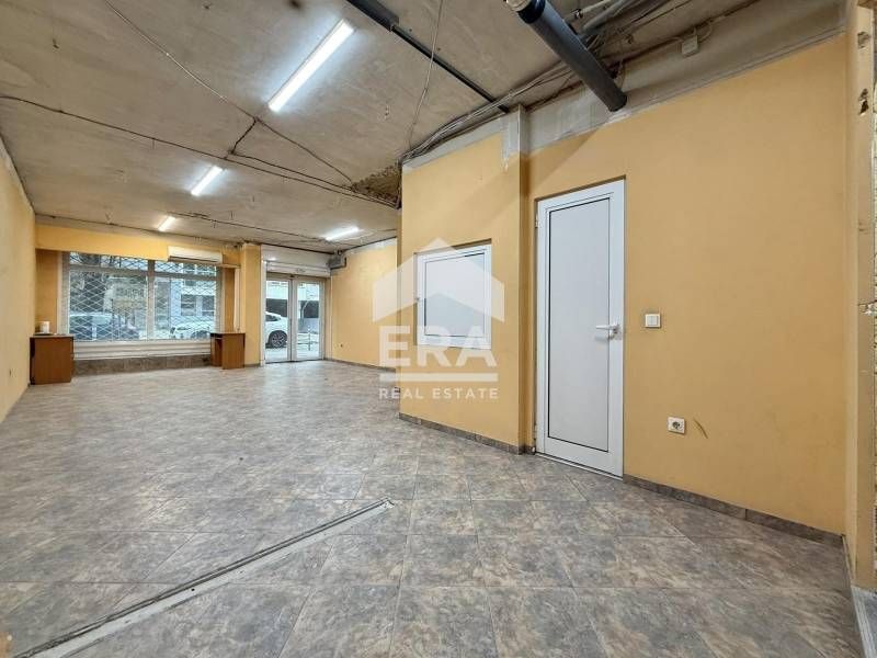 Представителен търговски обект в центъра на София