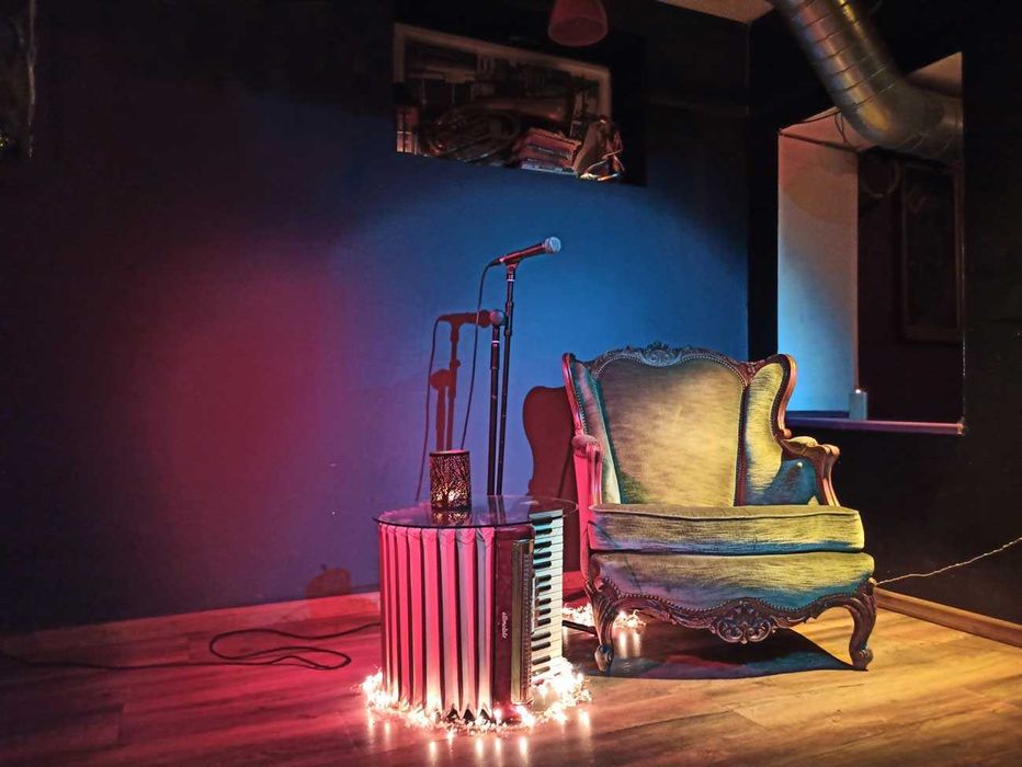 Зала под наем за рожден ден, моминско парти и други - "Living Room"