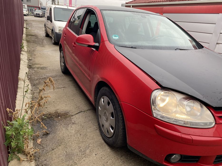 Dezmembram VW Golf 5