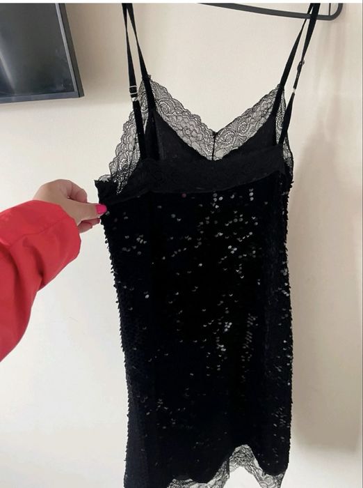 Рокля Guess, размер М