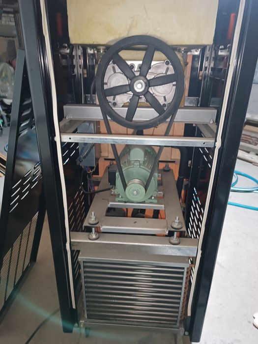 Марожный апарат сотилади