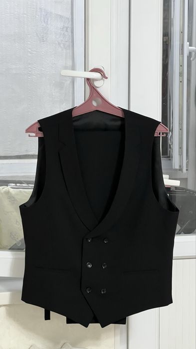 мужской  костюм.