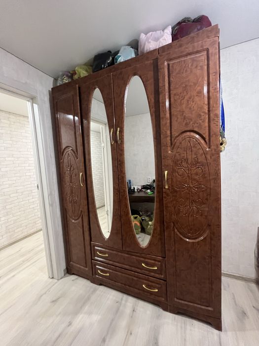 Продам шкаф.